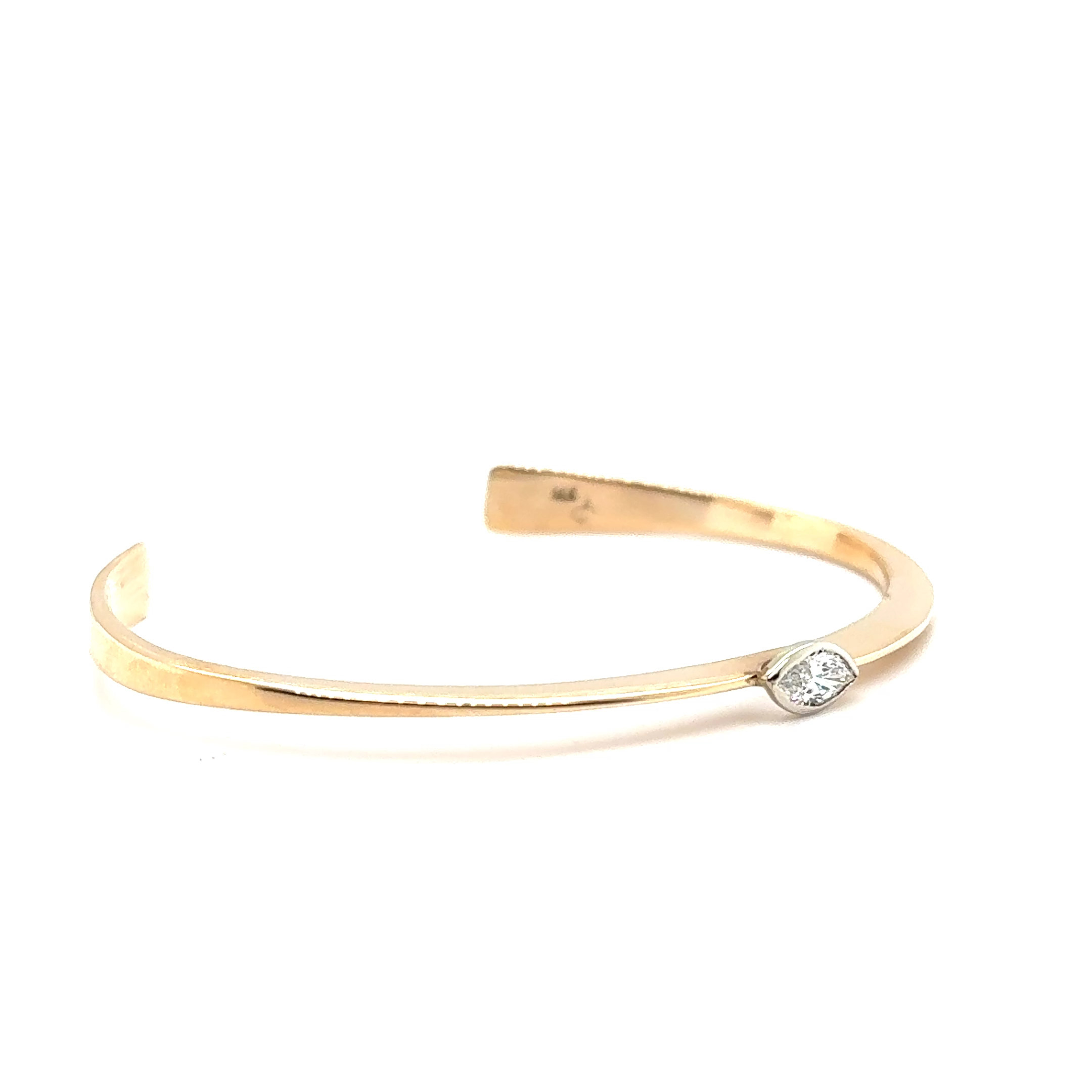 14KYG .40ct MQ K-L VS2 Dia cuff