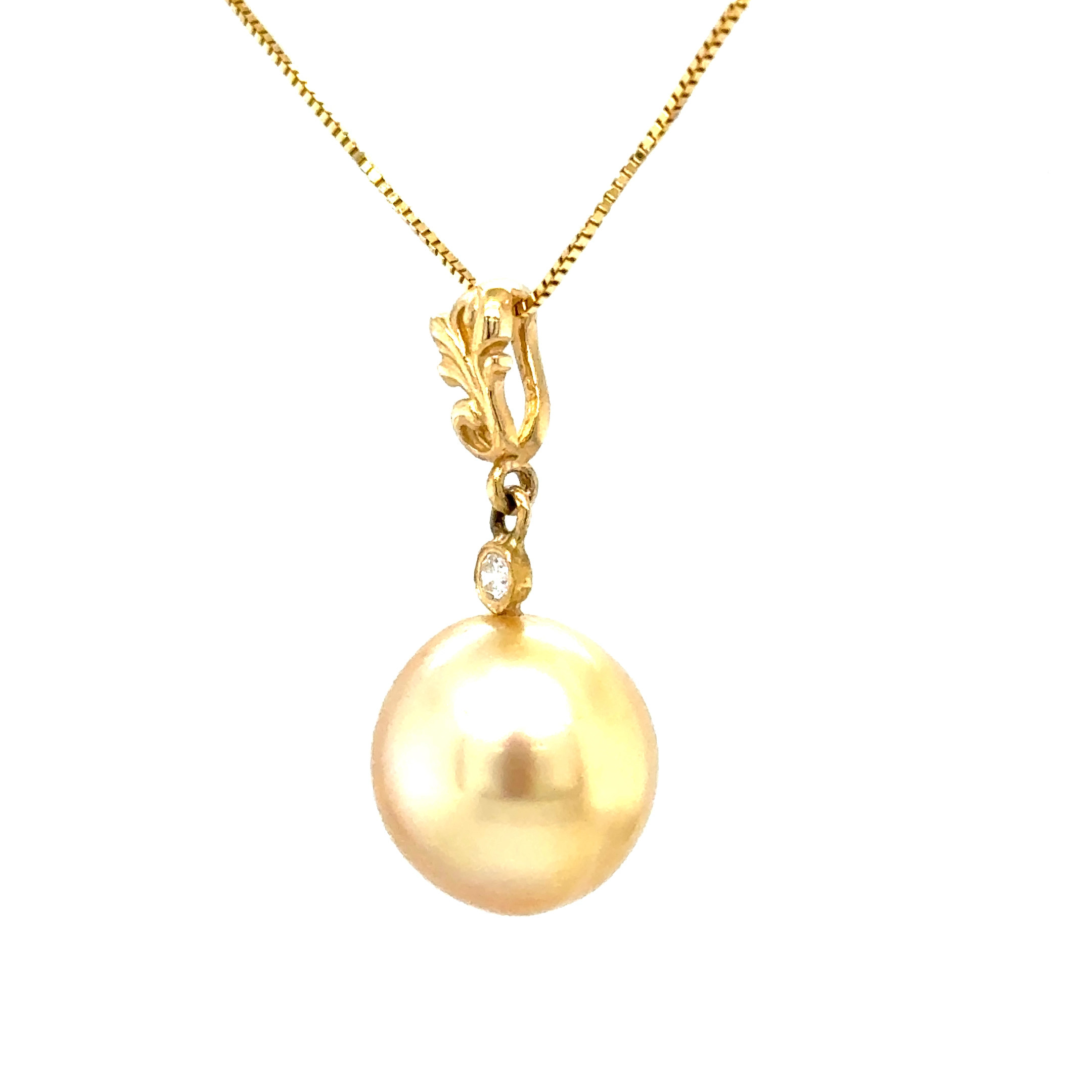 14KYG Golden south sea pearl and dia pend