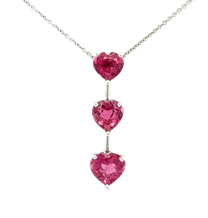 18KWG 3 stone Tourmaline heart pendant