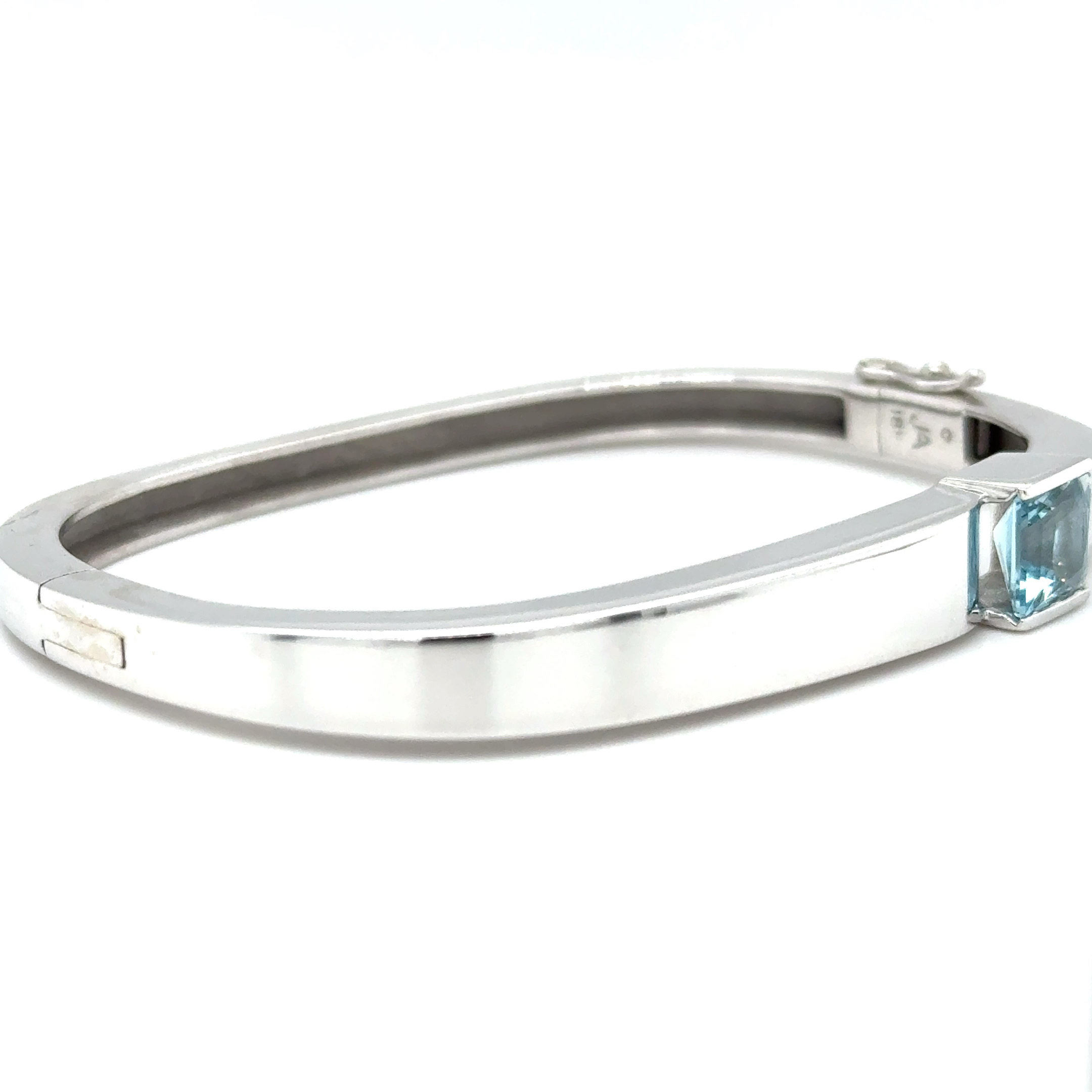 18KWG Aqua and Dia bracelet